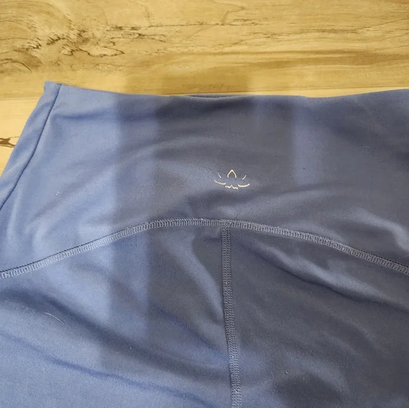 Beyond Yoga Power Beyond Set - Picture 3 of 5